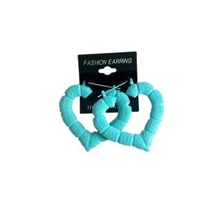 5/$25 Fashion Jewelry Turquoise Heart Earrings